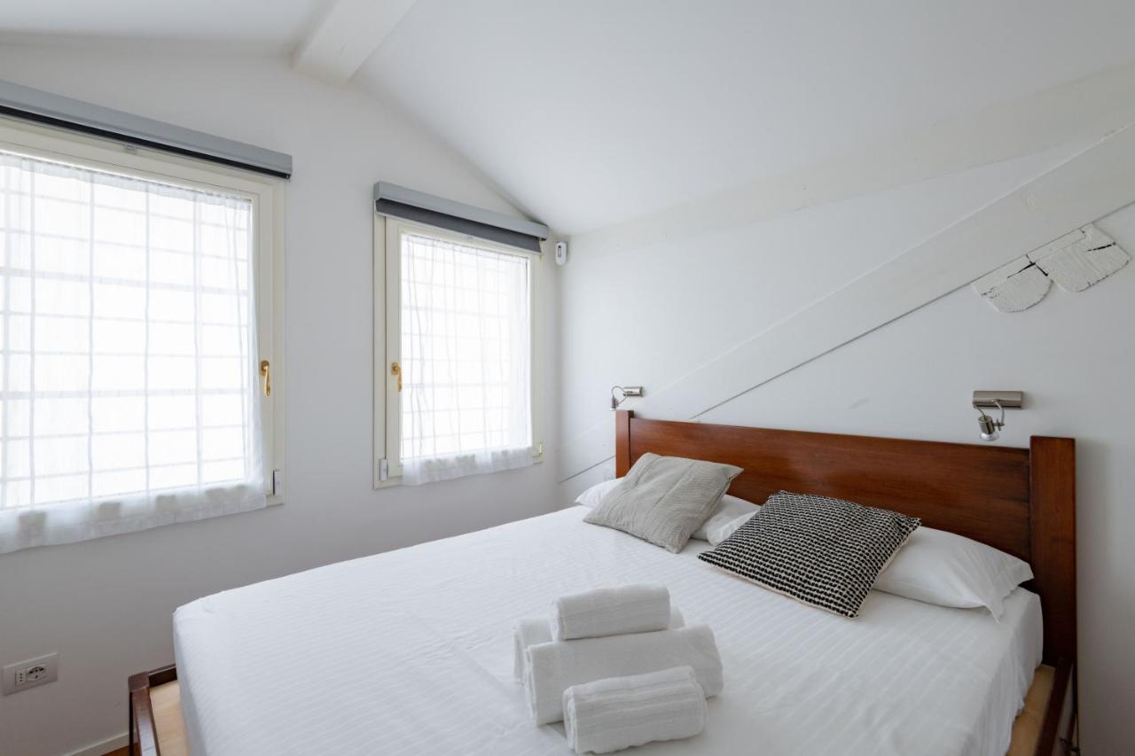 Milano Apartments Voghera Exterior photo